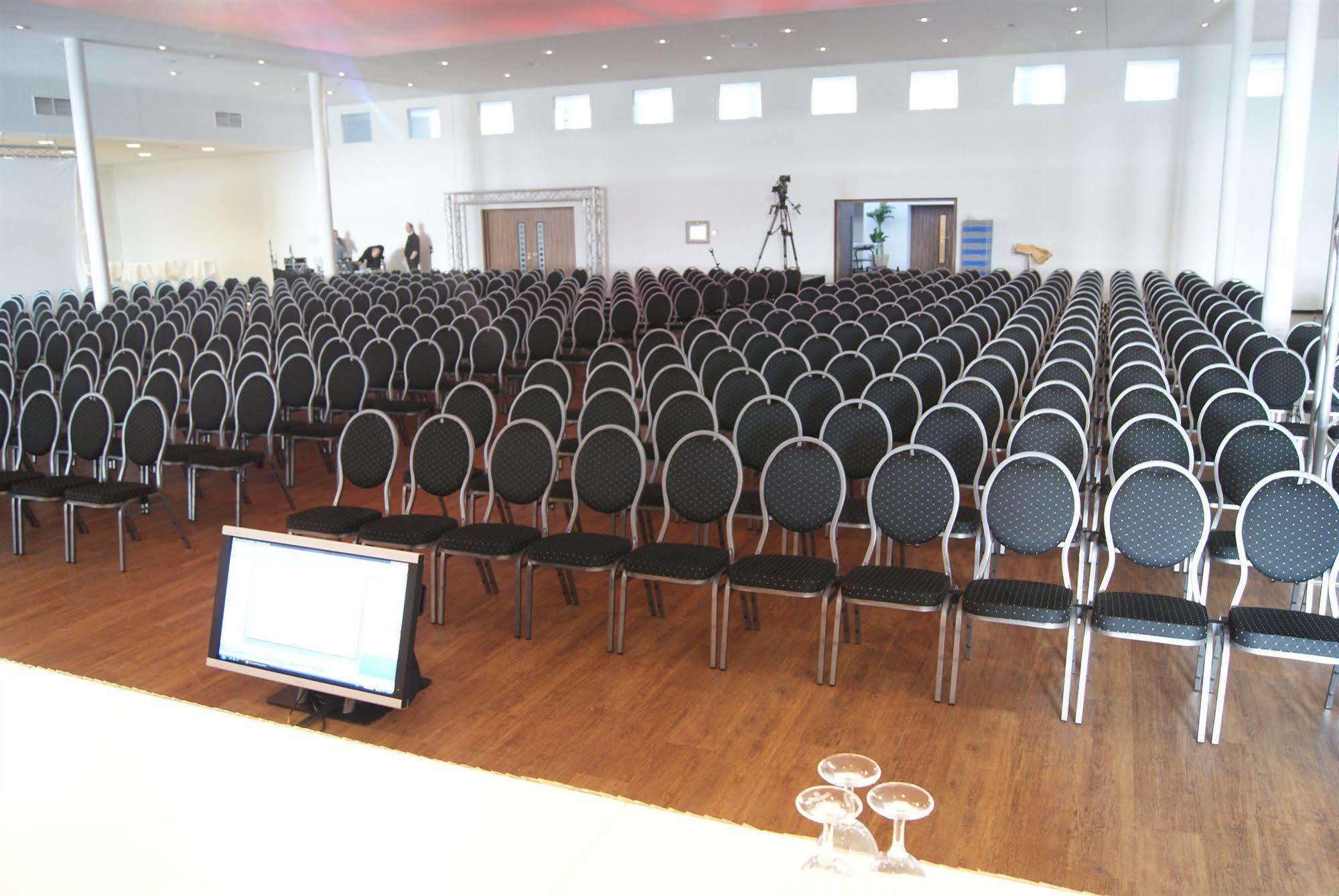 Designhotel + Congresscentrum Wienecke Xi. Хановер Екстериор снимка