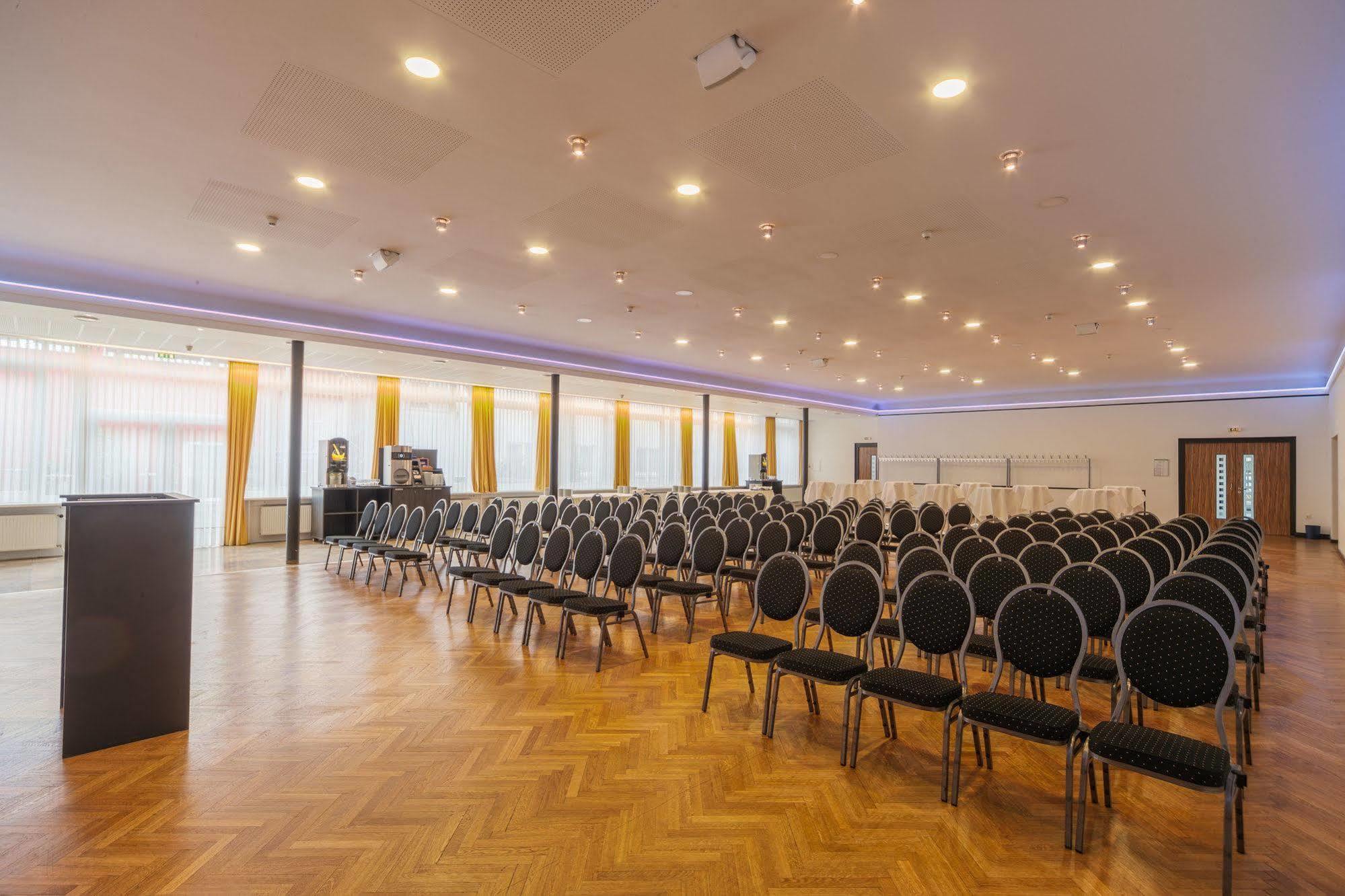 Designhotel + Congresscentrum Wienecke Xi. Хановер Екстериор снимка
